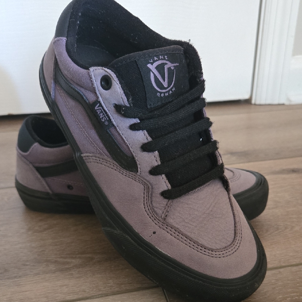Size 8 Womens VANS